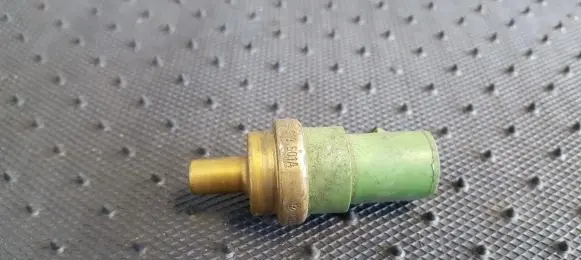 Audi A4 S4 B7 8E 8H Coolant temperature sensor 059919501A