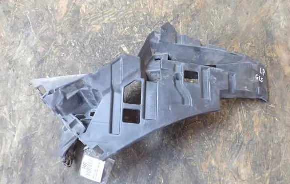Mercedes-Benz GL X166 Front bumper mounting bracket A1666256900