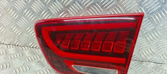 KIA Sorento Tailgate rear/tail lights