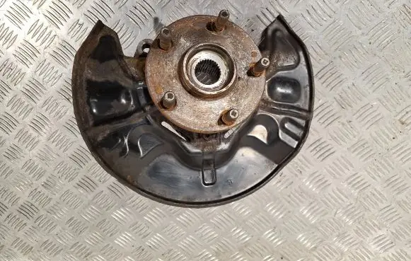 Toyota Avensis T250 Front wheel hub 4350205040 477810F010
