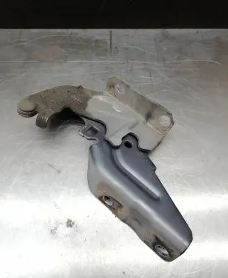 Mitsubishi Lancer X Engine bonnet/hood hinges