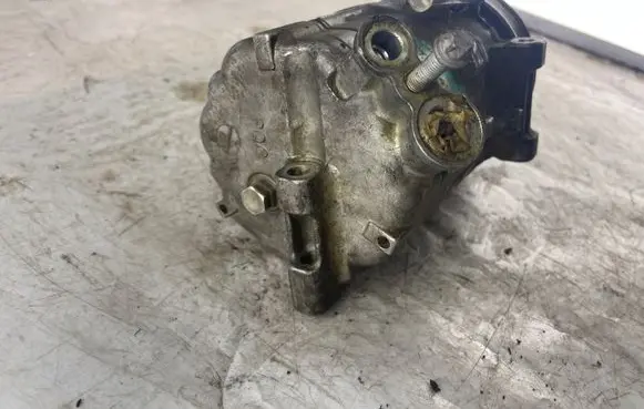 Opel Vectra C Air conditioning (A/C) compressor (pump) 13140505
