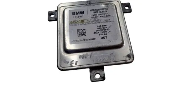 BMW 1 F20 F21 Headlight ballast module Xenon 7318327