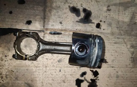 BMW 5 E60 E61 Piston with connecting rod 11247790515