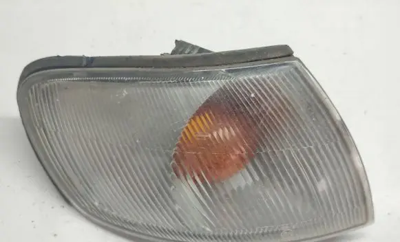 Nissan Almera N16 Front indicator light 082151577R E46652