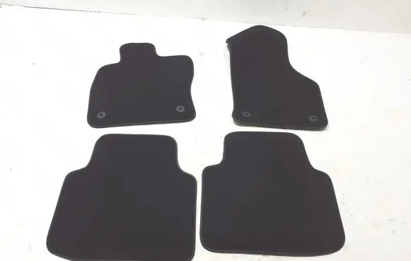 Skoda Superb B8 (3V) Car floor mat set 