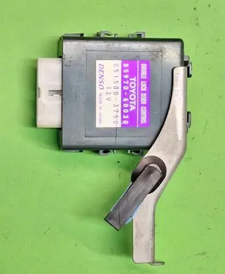 Toyota Land Cruiser (J120) Door central lock control unit/module 8597060030 0515003750