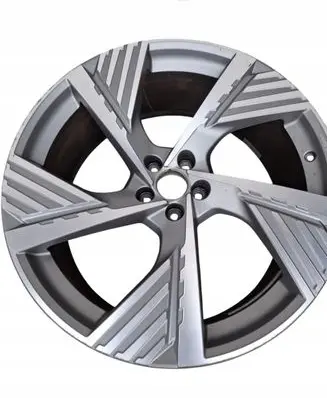 Audi Q8 e-tron R22 alloy rim 