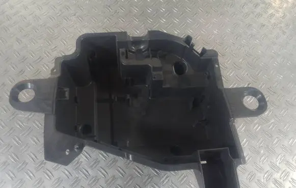 Mercedes-Benz GLE W167 Fuse box cover A1675406340
