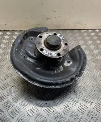 Volkswagen Jetta VI Rear wheel hub