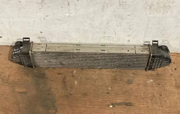 Volvo V70 Intercooler radiator 6g919l440dd