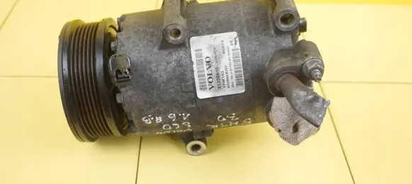 Volvo S60 Air conditioning (A/C) compressor (pump) 31332616 B4164T3