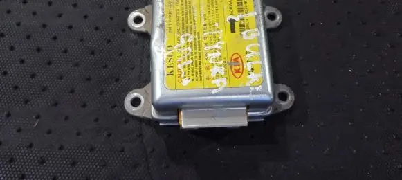 KIA Sephia Airbag control unit/module 0K24A677F0 09370187SP
