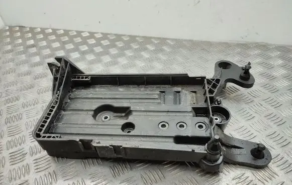 Volkswagen Golf VII Battery tray 5Q0915321H