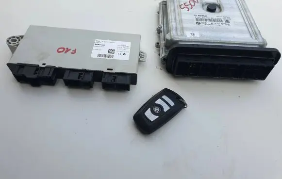 BMW 5 F10 F11 Engine ECU kit and lock set 8573579 0281019698 030353326