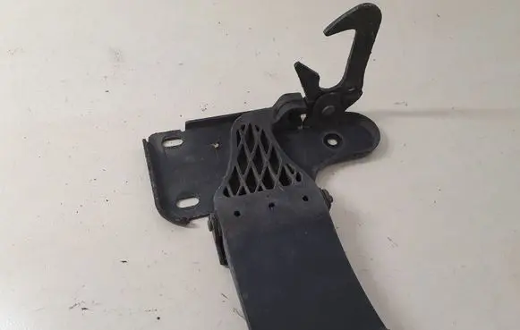 Audi A8 S8 D3 4E Engine bonnet/hood lock/latch loop/hook 4E0823485