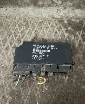 Mercedes-Benz C W202 Comfort/convenience module 2028201026 05072041
