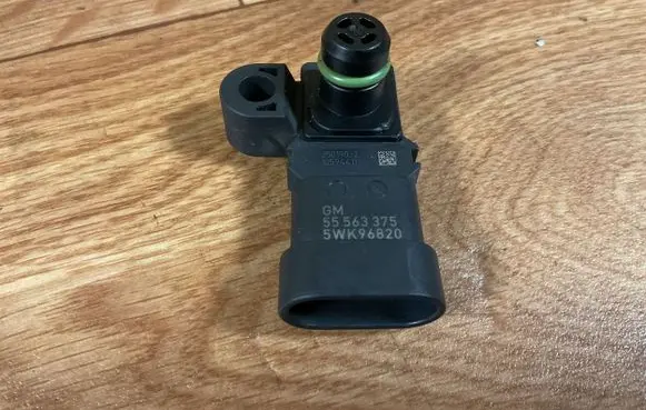 Opel Astra H Air pressure sensor 55563375 35019032 5WK96820