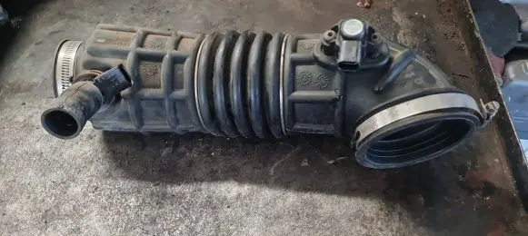 Jeep Patriot Air intake hose/pipe 0261230190 0311369A 4012107A