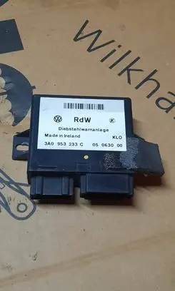 Volkswagen PASSAT B4 Comfort/convenience module 3A0953233C 05063000