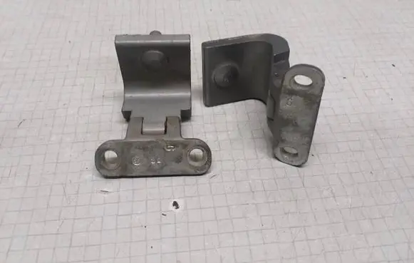 Volkswagen Golf V Loading door hinge set 