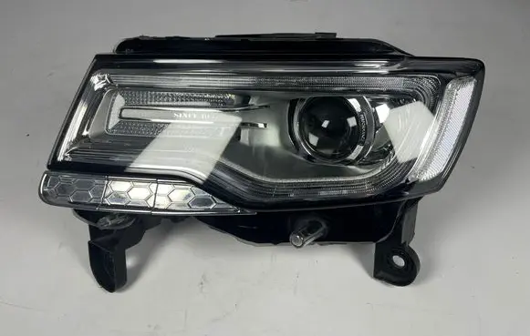 Jeep Grand Cherokee Headlight/headlamp 68111035AF