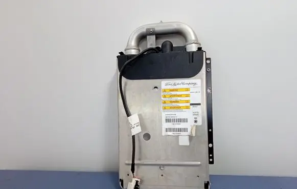 Volvo C70 Front seat headrest 6W83-518c42-AB