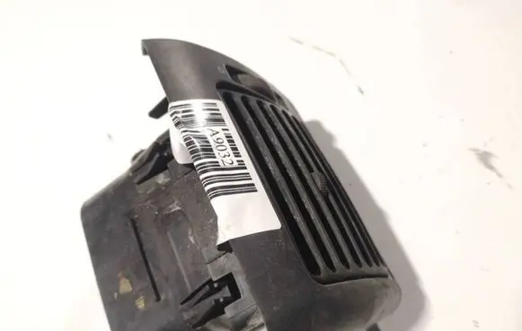 Volkswagen PASSAT B4 Dash center air vent grill