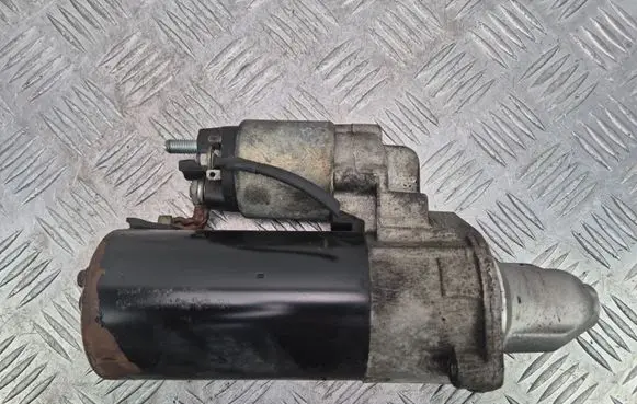 Mercedes-Benz E W211 Starter motor A0061514401
