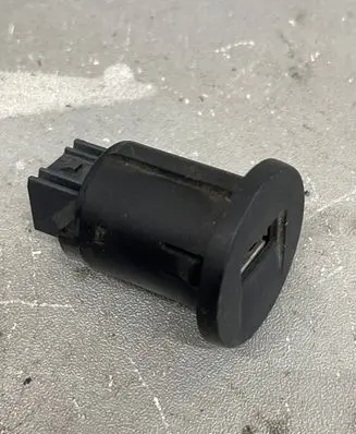 USB socket connector
