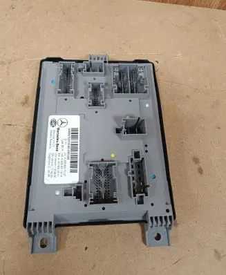 Mercedes-Benz C W205 SAM control unit A2059007037
