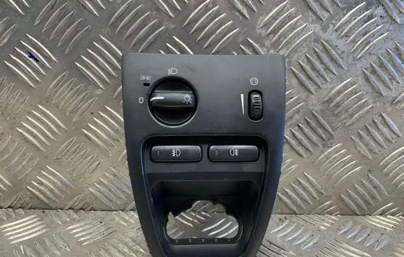 Volvo XC90 Light switch 30739302