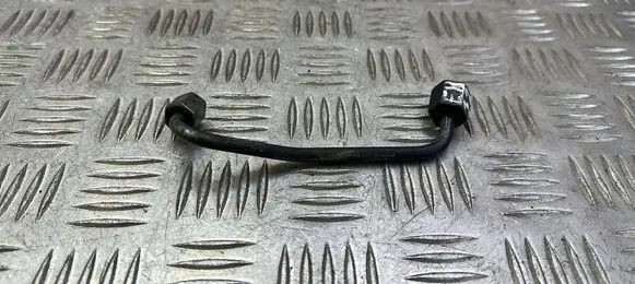 KIA Sportage Fuel injector supply line/pipe 