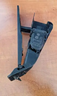 BMW 4 F36 Gran coupe Accelerator throttle pedal 6853175