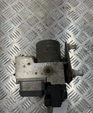 Mercedes-Benz Vito Viano W638 ABS Pump 0273004310