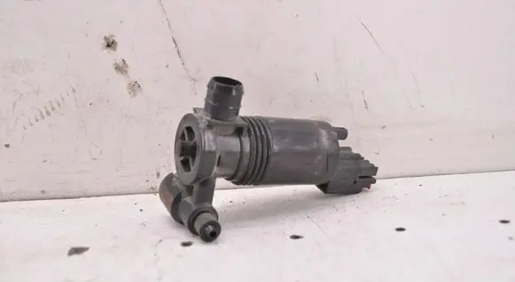 Land Rover Range Rover Evoque L538 Windscreen/windshield washer pump 1050007001