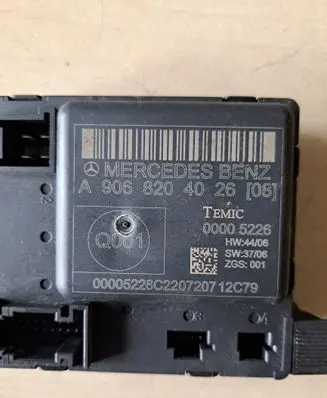 Mercedes-Benz Sprinter W906 Door control unit/module A9068204026 00005226