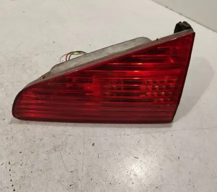 Peugeot 607 Tailgate rear/tail lights