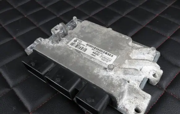 Ford Focus Engine control unit/module BV6112A650CPC S180127024C 4AUC