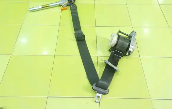 Hyundai ix35 Front seatbelt PRZOD BEZPIECZENSTWA