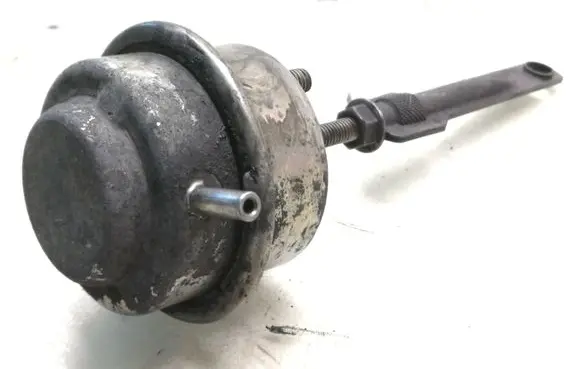 Ford Focus C-MAX Turbo system vacuum part 7373481