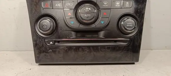 Lancia Thema Climate control unit 1UW97AAAAA 26777H
