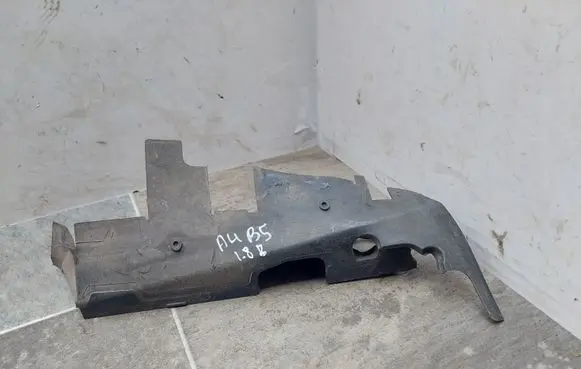 Audi A4 S4 B5 8D Intercooler air guide/duct channel 8D0121283B