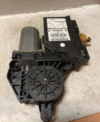 Audi A2 Rear door window regulator motor 8Z0959802A 104349102 5WK48724BBF