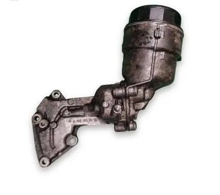 Mercedes-Benz R W251 Oil filter mounting bracket A6421800010