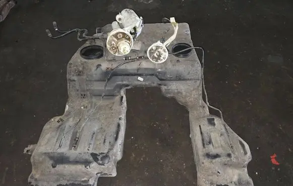 Audi A8 S8 D2 4D Fuel tank 4D0201085