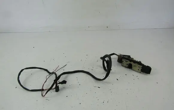 Mercedes-Benz Vito Viano W638 Front door lock 