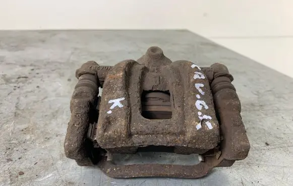 Honda CR-V Rear brake caliper