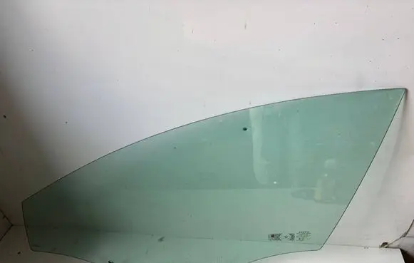 Volvo V60 Front door window glass four-door E143R001026