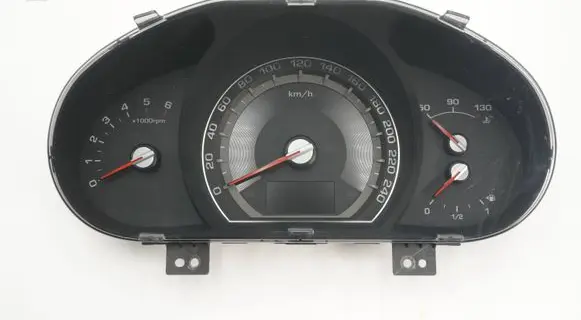 KIA Sportage Speedometer (instrument cluster) 940033U175